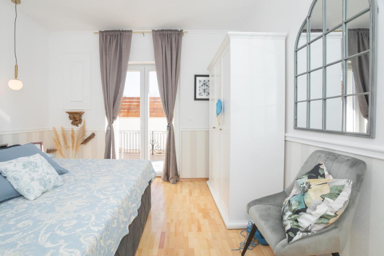 The Residence Bilice Exterior photo